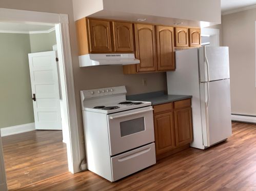 4 Pleasant St, Mars Hill, ME 04758-3464