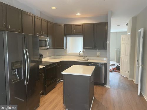 8432 Gold Sunset Way, Columbia MD  21045-7407 exterior