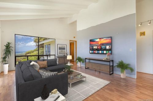 1020 Kaluanui Rd, Honolulu HI  96825-1323 exterior