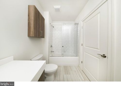 222-26 Arch St, Philadelphia PA  19106-4400 exterior