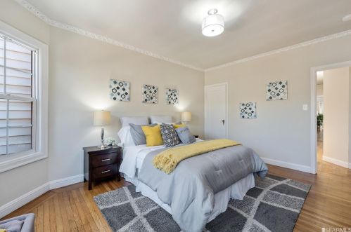 1306 Gilman Ave, San Francisco CA 94124-3243 exterior