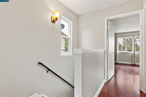 1512 Parkwood Pl, Concord CA  94521-2201 exterior