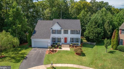 1 Basalt Dr, Fredericksburg, VA 22406-7229