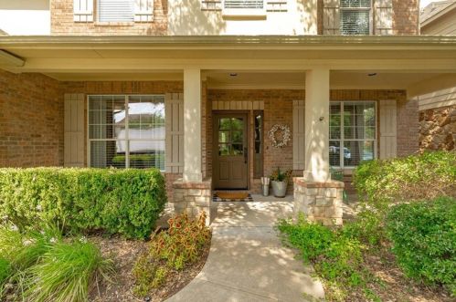 13004 Bloomfield Hills Ln, Austin TX  78732-2067 exterior