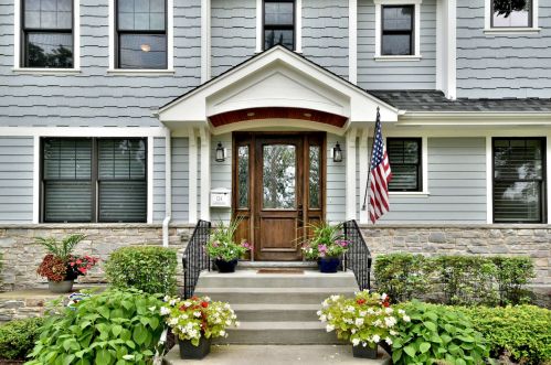 124 Cayuga Ave, Elmhurst, IL 60126-4417