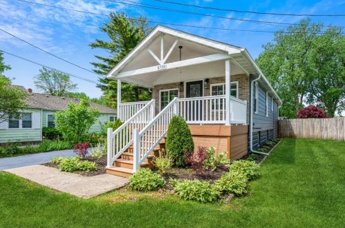 8738 Oakwood Ave, Hammond IN  46321-2732 exterior
