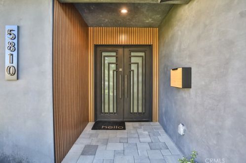 5810 Mammoth Ave, Van Nuys CA  91401-4419 exterior