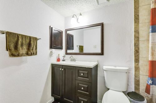 2409 Highmont Dr, Garland TX 75041-3246 exterior