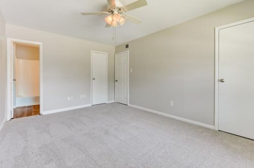 2043 Clubview Dr, Carrollton TX 75006-1703 exterior