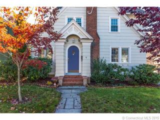 9 Avalon Pl, Hartford, CT 06109-1202