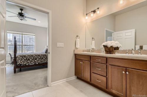 22586 Glidden Dr, Aurora CO  80016 exterior