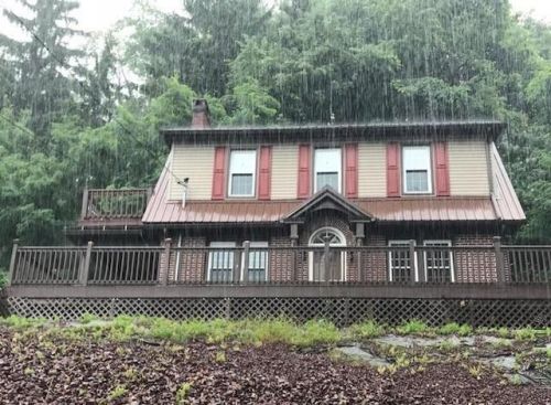 200 Ruskin Dr, Altoona, PA 16602-2918