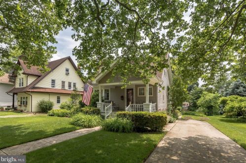 1032 Sycamore St, Haddon Heights, NJ 08035-1614