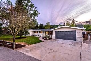 8200 Piedras Altos Ave, Atascadero, CA 93422-3964