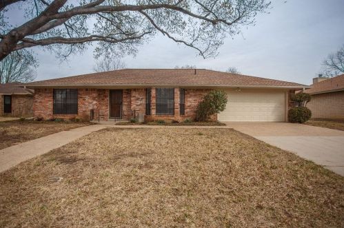 1230 Brookfield Ln, Midlothian TX  76063-2566 exterior