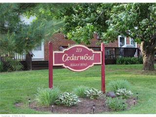213 Regan Rd, Vernon CT 06066-2868 exterior