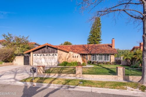 2924 Ivory Ave, Simi Valley, CA 93063-2146