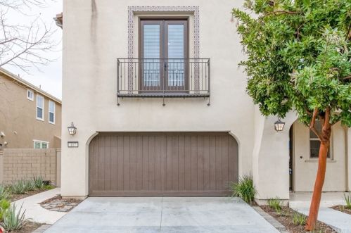 117 Bumblebee, Irvine CA  92618-1150 exterior