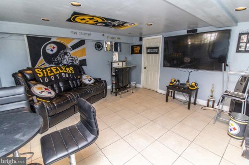 239 Fariston Dr, Philadelphia PA 19120-1007 exterior