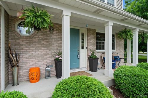 100 Mark Ct, Oswego, IL 60543-7301