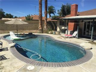 575 Marbella Ave, Hemet, CA 92543-7053