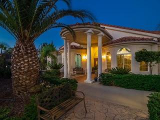 9268 Palomino Ridge Dr, Lakeside, CA 92040-5812