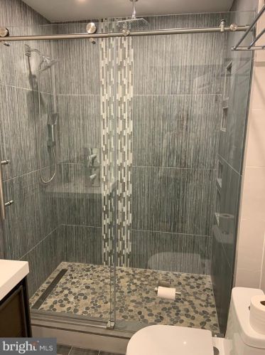 527 20th St, Philadelphia PA 19130-3803 exterior