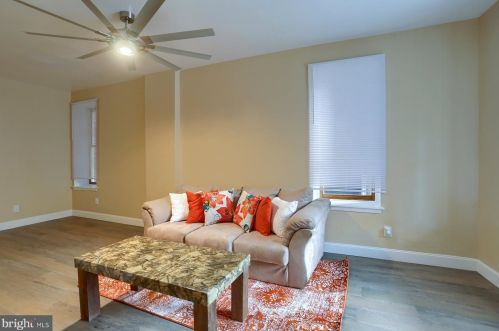 1205 Walnut St, Harrisburg, PA 17103-2238