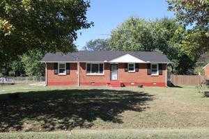 1006 Hunt St, Murfreesboro, TN 37130-5326