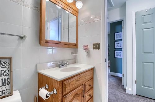 2530 Sable Way, Denver CO 80014-2438 exterior