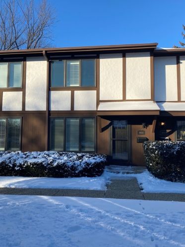 1811 Henley St, Glenview, IL 60025-4201