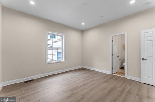 805 Colby Ave, Silver Spring MD 20912-5849 exterior