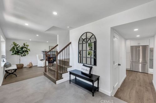 3586 Lathrop Ave, Simi Valley CA  93063-1119 exterior