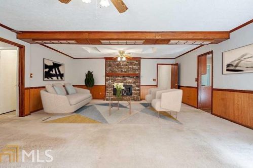 71 Westhaven Dr, Marietta, GA 30064-2411