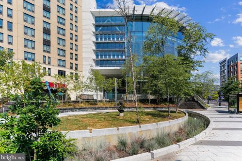 917 Northwest Dr, Silver Spring MD  20901-1435 exterior