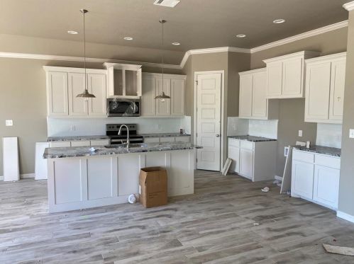 3320 Windcrest Dr, Granbury, TX 76049