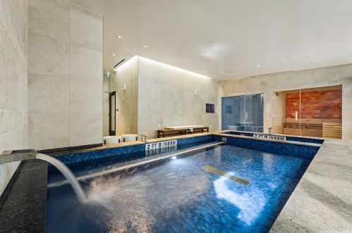 1390 Kapiolani Blvd, Honolulu HI 96814-3620 exterior