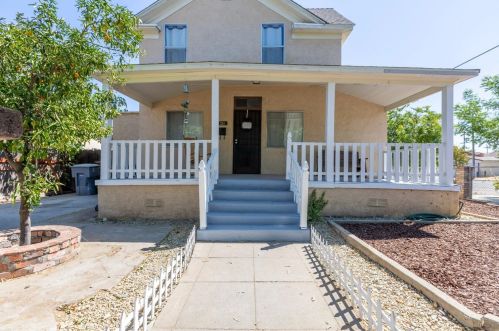 261 2nd Ave, Valley Home, CA 95361-3028