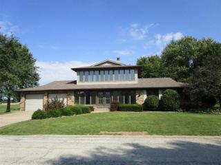 47 White Pine Rd, Geneseo, IL 61254-9561