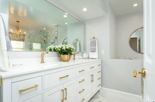 1629 Heather Ridge Dr, Glendale CA  91207-1035 exterior