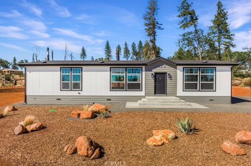 1028 Maple Park Dr, Paradise, CA 95969-4017