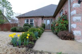 1111 Wren Dr, Rogers, AR 72756-1980