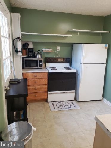 7794 Ballston Dr, Springfield VA  22153-2302 exterior