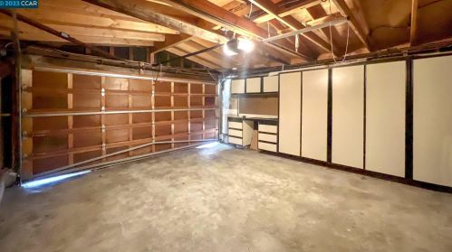 2031 Hoover Ave, Concord CA  94523-4621 exterior