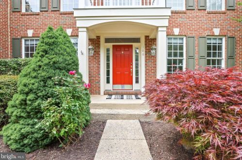 106 Cedargrove Pl, Leesburg, VA 20175-5831