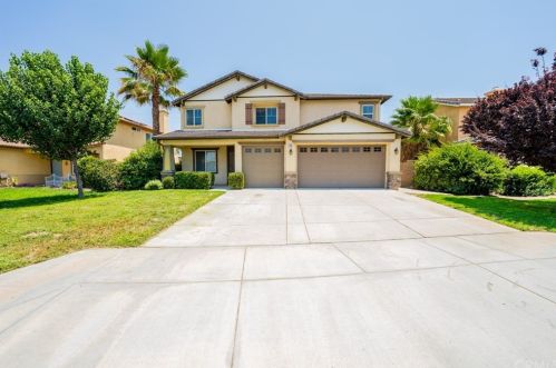653 Meadow View Dr, San Jacinto, CA 92582-3290