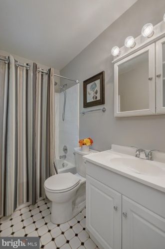 7136 Game Lord Dr, Springfield VA  22153-1318 exterior