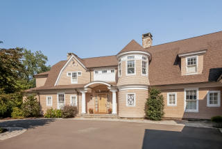 5 Viewpoint Ln, Ellington, CT 06029-4327