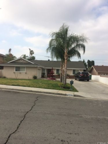 3430 Mapleleaf Dr, Riverside CA  92503-4755 exterior
