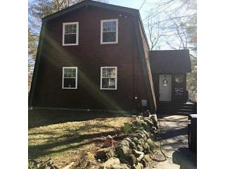 23 Laurel Dr, Glocester, RI 02814-2018